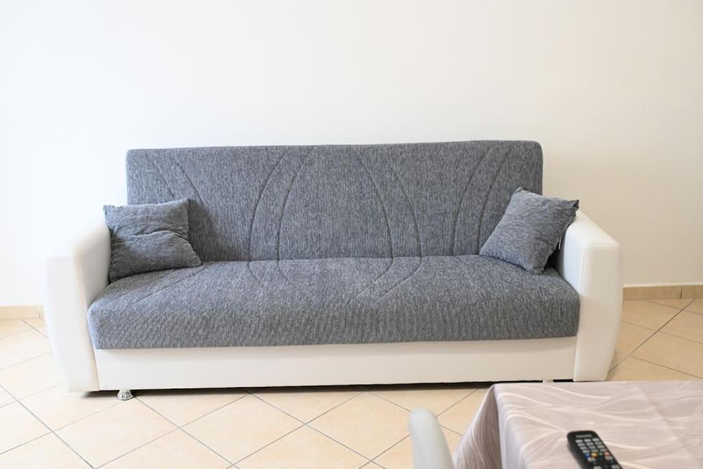 White Oplonti House